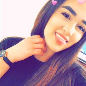 Meet your Posher, Johana
